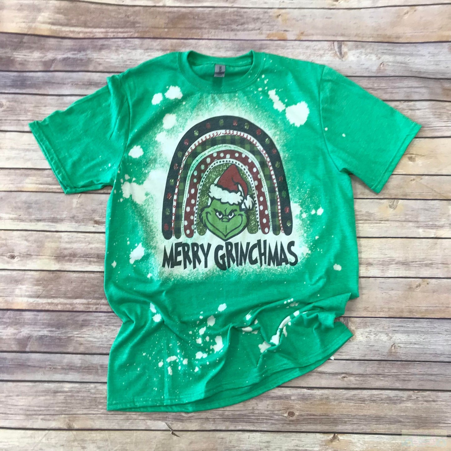 Grinch Rainbow Christmas Short Sleeve Bleached T-Shirt